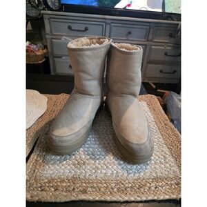 UGG Australia Women's 9 Tan Ultra Short Tan Suede Leather Shearling Boots***Read